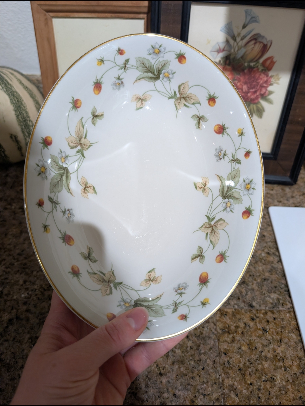 1977 Royal Doulton Strawberry Cream Oval Serving Bowl with Gold Rim